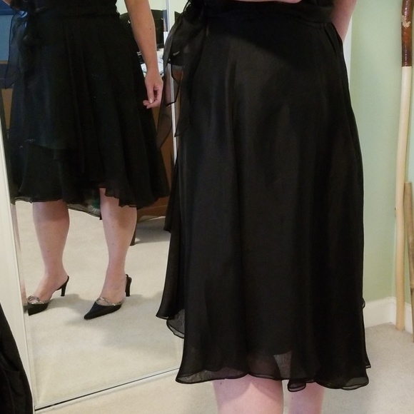 Carmen Marc Valvo Lovely Feminine Cocktail Dress - Picture 2 of 8